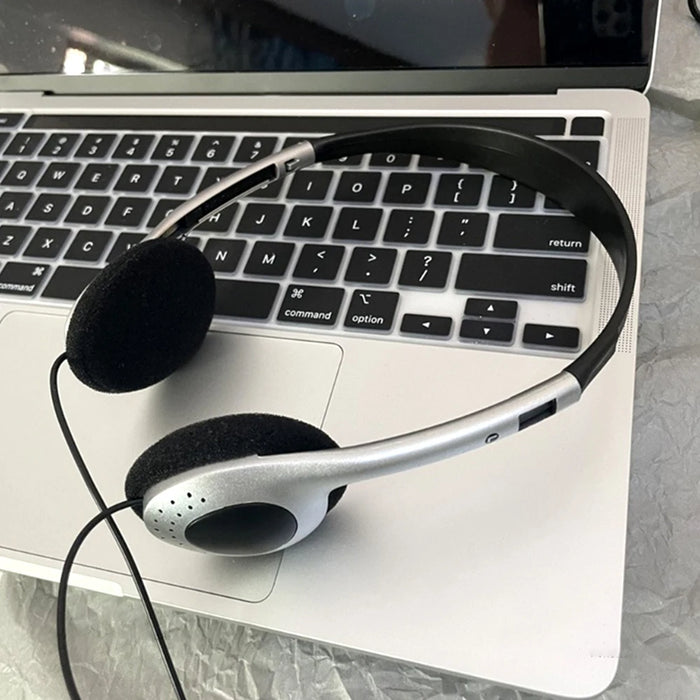 New Headphones Personality Retro Feelings Headset Black Fashion Style Headset Over Ear Earbud 3.5mm Wired Headset Photo Props